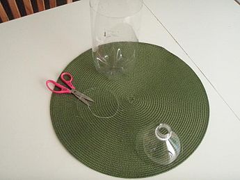Here is how the soda bottle should be cut. (Image credit: Carol Smith)